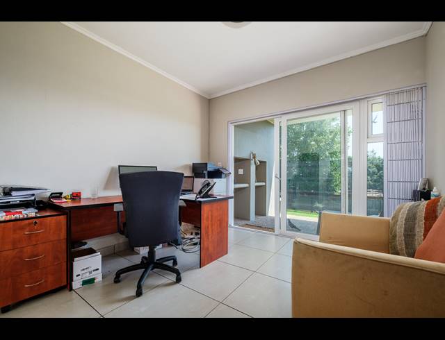 2 BEDROOM APARTMENT FOR SALE IN NORTHGATE